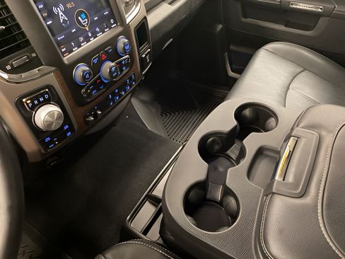 Used 2018 RAM 1500 Laramie AWD/4WD image 13