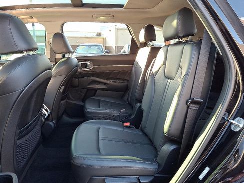 Used 2021 Kia Sorento SX image 10