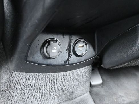 Used 2022 Kia Sorento LX image 31