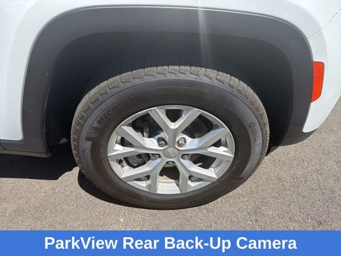 Used 2023 Jeep Grand Cherokee Limited AWD/4WD image 25
