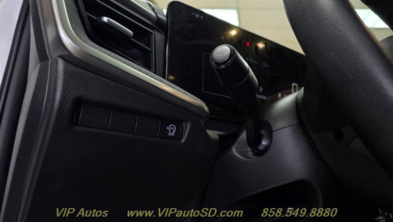 Used 2025 Nissan Kicks SV FWD image 22