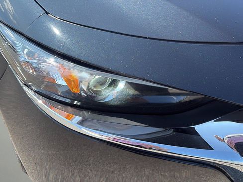 Used 2023 MAZDA MAZDA3 s FWD image 39