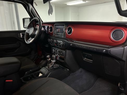 Used 2022 Jeep Wrangler Unlimited Rubicon w/ Cold Weather Group image 64