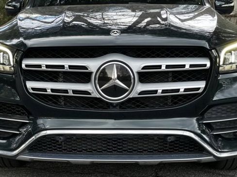 Used 2021 Mercedes-Benz GLS 580 4MATIC image 11