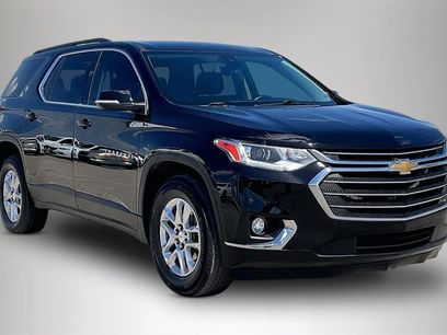 Used 2021 Chevrolet Traverse LT