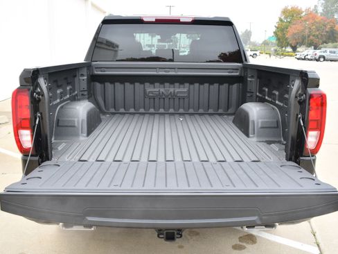 New 2026 GMC Sierra 1500 Elevation w/ LPO, Elevation Black Package image 9