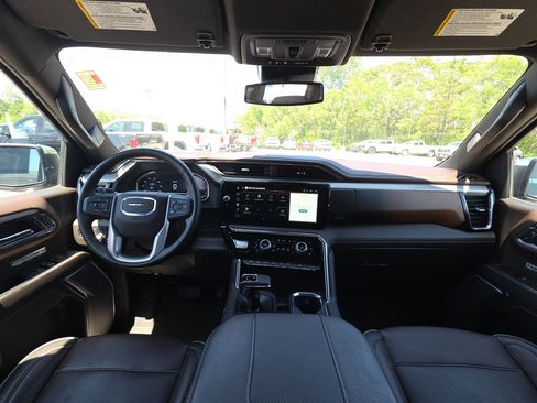 Certified 2025 GMC Sierra 1500 Denali AWD/4WD image 31