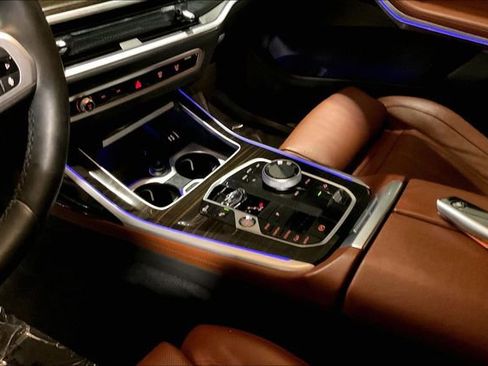 Used 2023 BMW X7 xDrive40i w/ Executive Package image 15