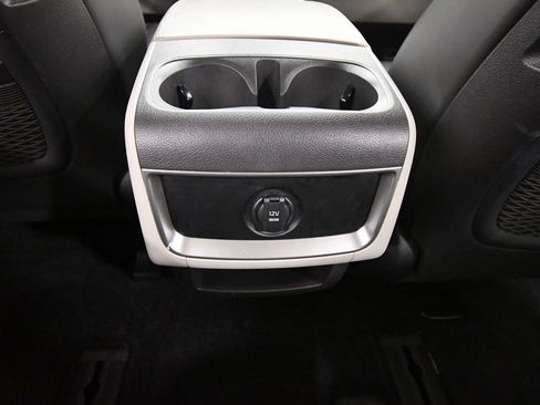 Certified 2024 Kia Carnival LX image 15