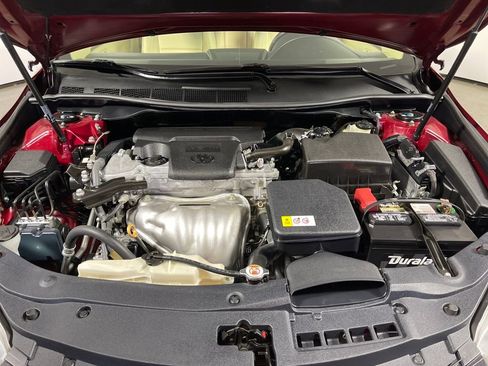 Used 2017 Toyota Camry XLE image 9