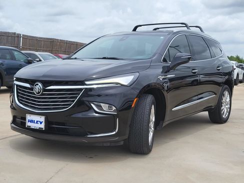 Used 2023 Buick Enclave Essence w/ Experience Buick Package FWD image 2