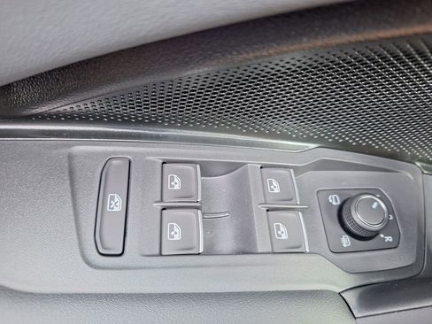 New 2026 Volkswagen Tiguan SEL R-Line AWD/4WD image 19