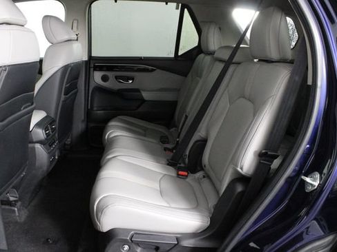 Used 2024 Honda Pilot EX-L image 11