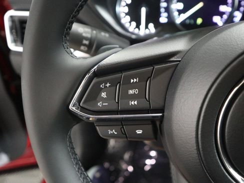 New 2025 MAZDA CX-5 Signature image 25