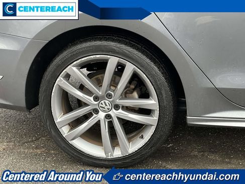 Used 2018 Volkswagen Passat 2.0T R-Line image 6