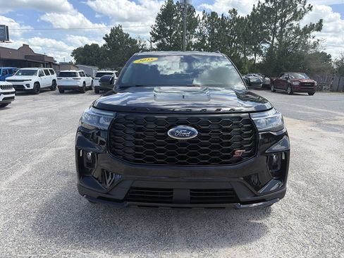 Used 2025 Ford Explorer ST RWD image 9