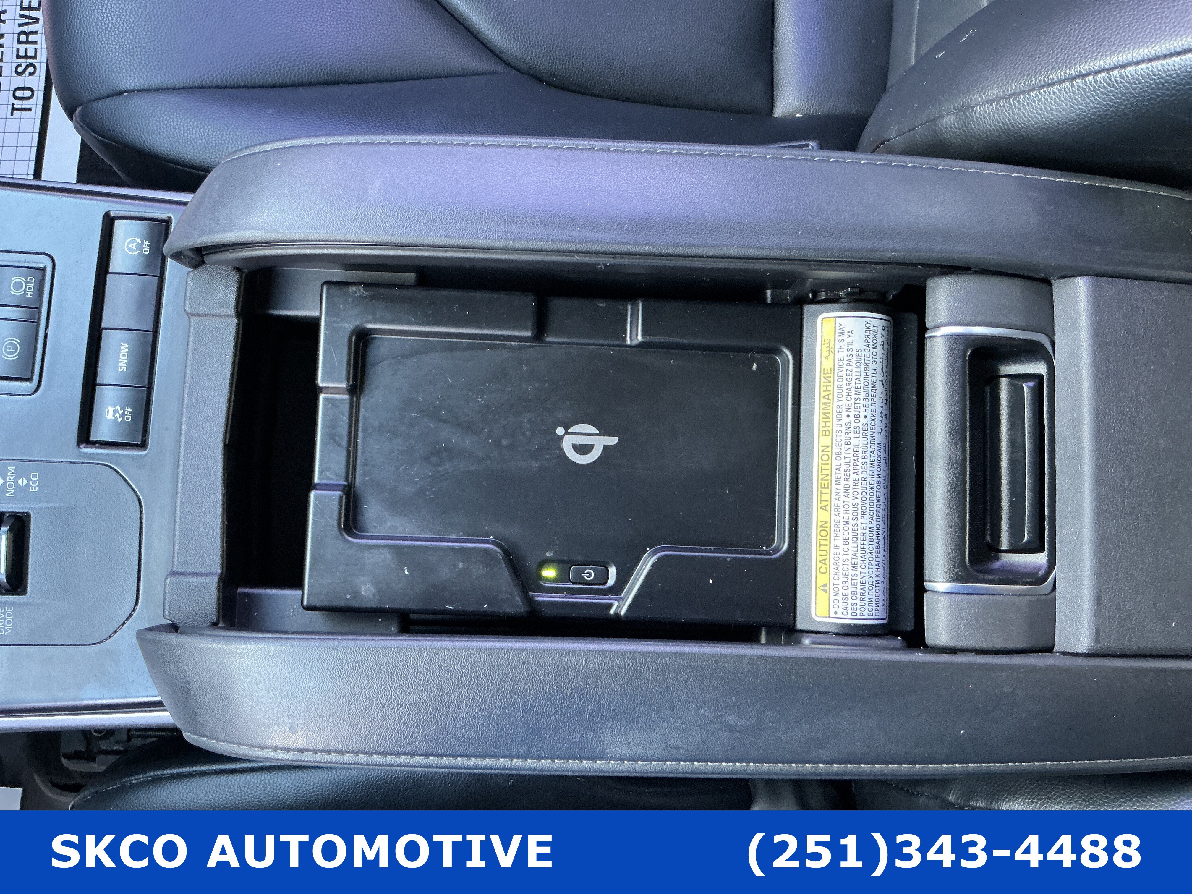 Used 2021 Toyota Highlander XLE FWD image 25