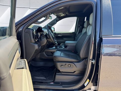 Used 2024 Chevrolet Silverado 1500 ZR2 image 7