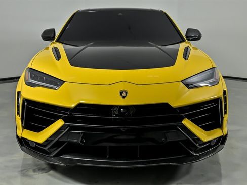 Used 2023 Lamborghini Urus Performante AWD/4WD image 4