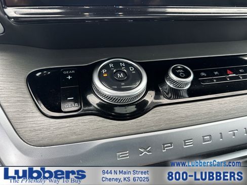 Used 2025 Ford Expedition Max Platinum image 20