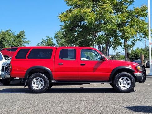 Used 2004 Toyota Tacoma PreRunner RWD image 5