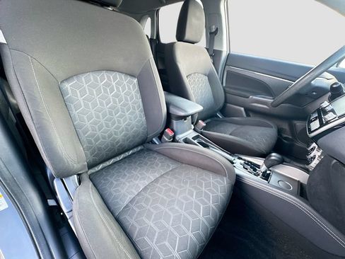 Used 2020 Mitsubishi Outlander Sport ES FWD image 32