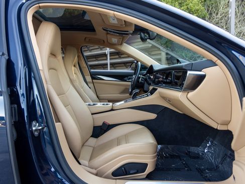 Certified 2022 Porsche Panamera image 56