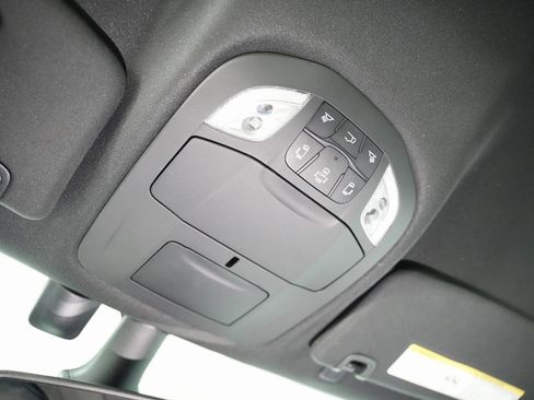 Used 2019 Chrysler Pacifica Limited w/ Advanced Safetytec Group image 53