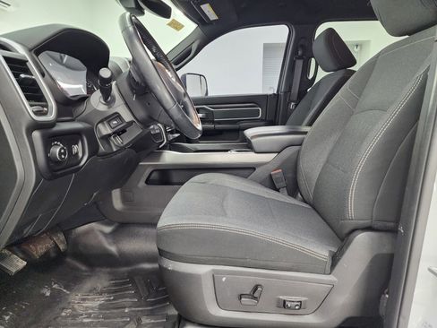 Used 2022 RAM 2500 Big Horn w/ Night Edition image 8