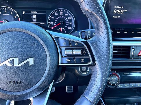 Used 2023 Kia Forte GT-Line w/ GT-Line Premium Package image 24