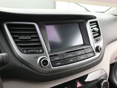 Used 2018 Hyundai Tucson SEL w/ Cargo Package image 17