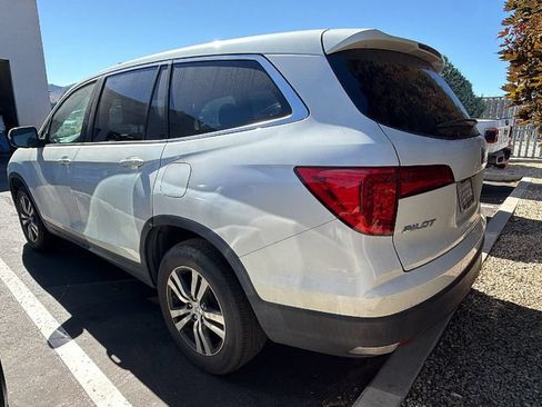 Used 2018 Honda Pilot EX image 3