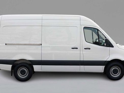 New 2026 Mercedes-Benz Sprinter 2500 image 4
