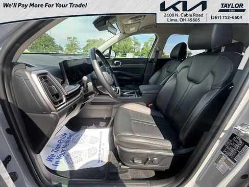 Used 2025 Kia Sorento S FWD image 9
