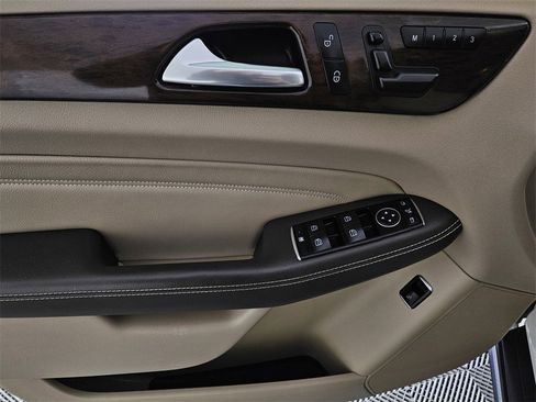 Used 2013 Mercedes-Benz ML 350 2WD image 24