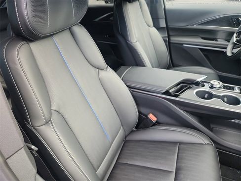 New 2026 Cadillac Lyriq Premium Luxury image 9