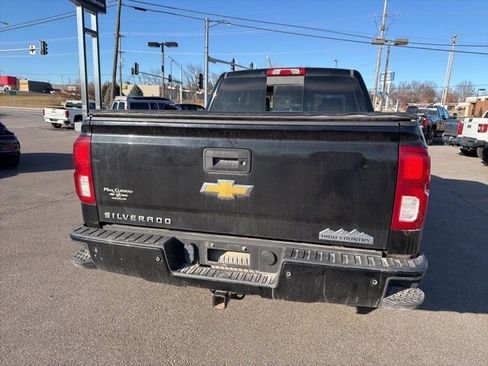 Used 2018 Chevrolet Silverado 1500 High Country image 22