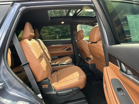 New 2026 INFINITI QX60 Autograph w/ Dark Cargo Package image 11