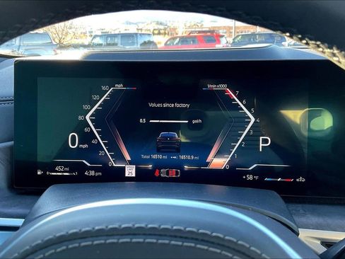 Used 2025 BMW X6 xDrive40i w/ Climate Comfort Package image 13