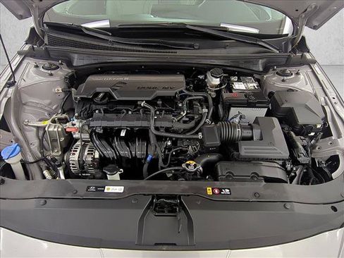 Used 2024 Hyundai Elantra Limited FWD image 27