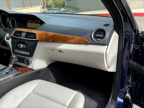 Used 2012 Mercedes-Benz C 250 C 250 Sport image 17