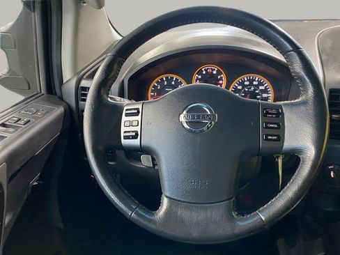 Used 2012 Nissan Titan SV w/ SV Premium Utility Pkg AWD/4WD image 17