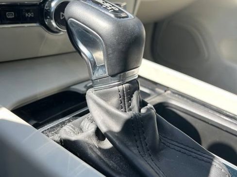 Used 2019 Volvo S60 T5 Momentum FWD image 16