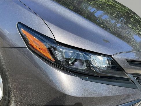Used 2024 Toyota Camry SE FWD image 31