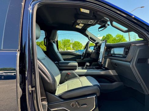 Used 2022 Ford F150 Lightning Lariat AWD/4WD image 13