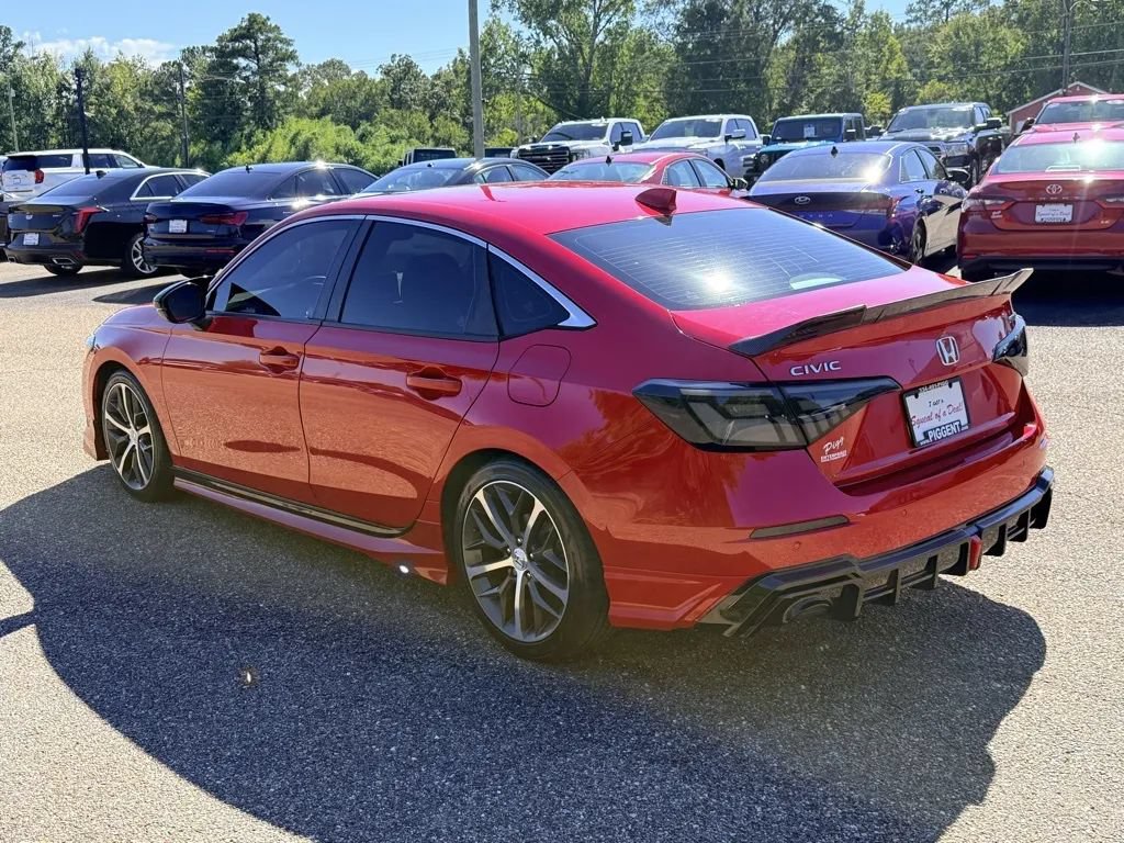Used 2022 Honda Civic Touring image 4