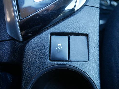 Used 2016 Toyota Corolla L image 28