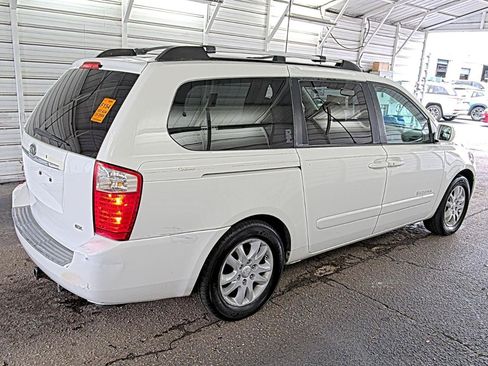 Used 2006 Kia Sedona LX FWD image 2
