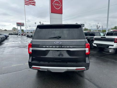 Used 2024 Ford Expedition XLT AWD/4WD image 9