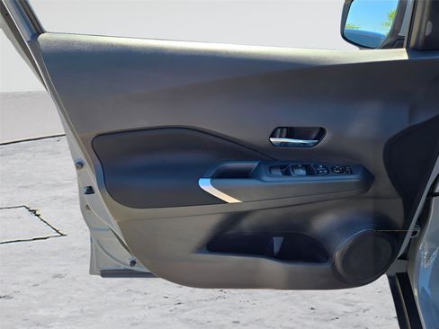 Used 2023 Nissan Kicks SV FWD image 18
